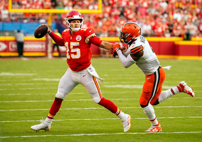 Arguably the NFL's top player, Patrick Mahomes helped lead his Chiefs to a win.